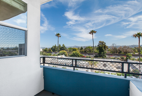 Amenities | Ashton Sherman Village | Los Angeles, CA | Essex