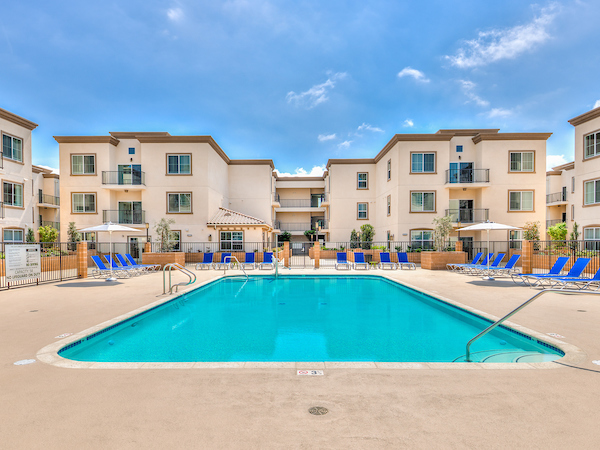 Amenities Avery Apartments Los Angeles Ca Essex