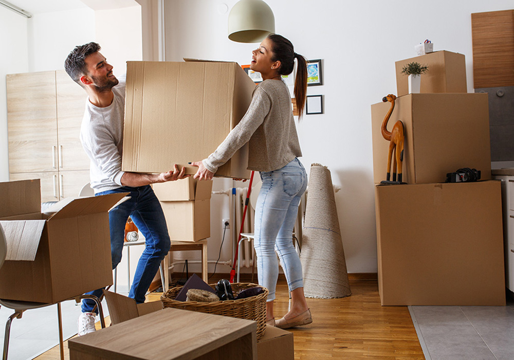 Should You Hire Professional Movers or Do It Yourself? | Essex