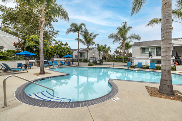 Centrepointe Apartments San Diego Ca Essex